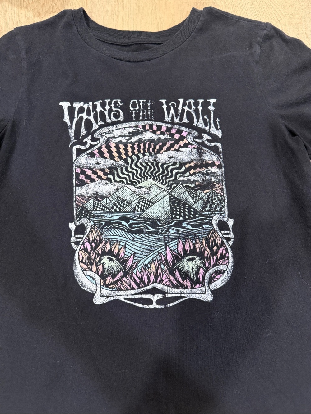 Vans Women’s Black Graphic Tee - Picture 2 of 3